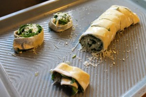 Place cut pastry on sheet!